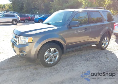 2010 Ford Escape Xlt from USA, damaged, VIN 1FMCU9DG9AKC69063